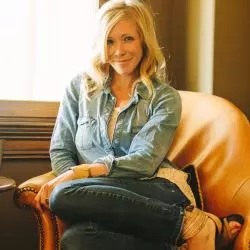 Ellie Holcomb