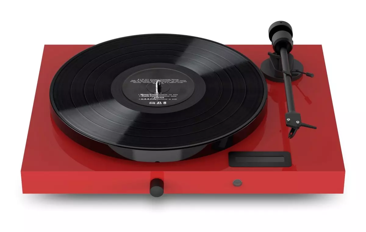 Pro-ject Jukebox E1 + Om5e Red