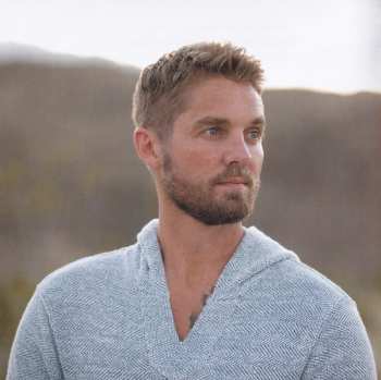 CD Brett Young: Weekends Look A Little Different These Days 601018