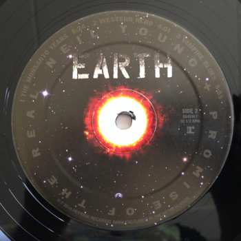 3LP Neil Young: Earth 10661