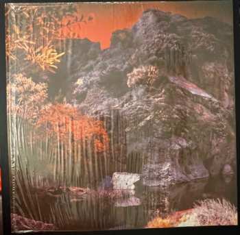 2LP Earth: Primitive And Deadly CLR | LTD 636674