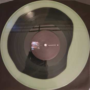 2LP Emeralds: Does It Look Like I'm Here? LTD | CLR 497876