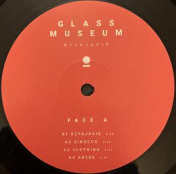 LP Glass Museum: Reykjavik 418351