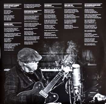 LP Kim Larsen & Kjukken: Øst For Vesterled 589270