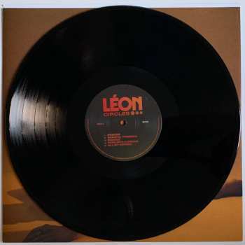 LP LÉON: Circles 596956