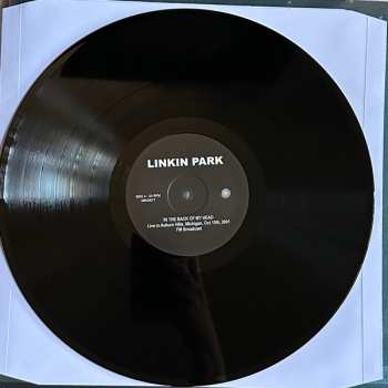 LP Linkin Park: In The Back Of My Head (Live in Auburn Hills, Michigan, Oct 15, 2001) PIC 618134