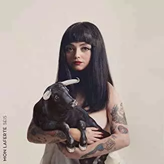 Mon Laferte: SEIS