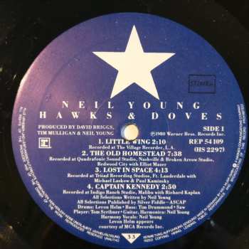 LP Neil Young: Hawks & Doves 644816