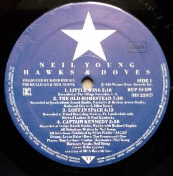 LP Neil Young: Hawks & Doves 641957