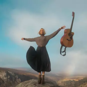 Nina Nesbitt: Mountain Music