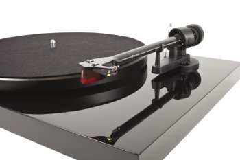 Audiotechnika Pro-Ject Debut E Carbon + Ortofon 2m-red Černá