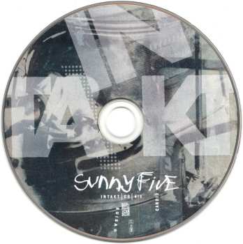 CD Sunny Five: Candid 567252