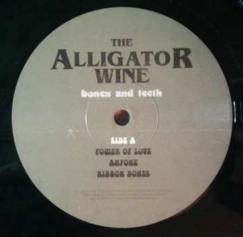 LP The Alligator Wine: Bones And Teeth CLR | LTD | NUM 581795