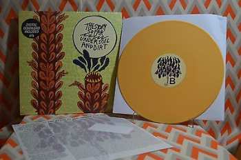 LP The Story So Far: Under Soil And Dirt CLR 438354