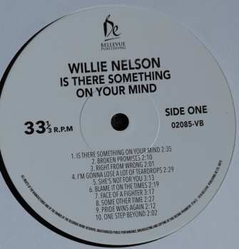 LP Willie Nelson: Is There Something On Your Mind (20 Country Classics) 85516