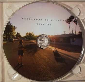 CD Yesterday Is History: Circles 559366